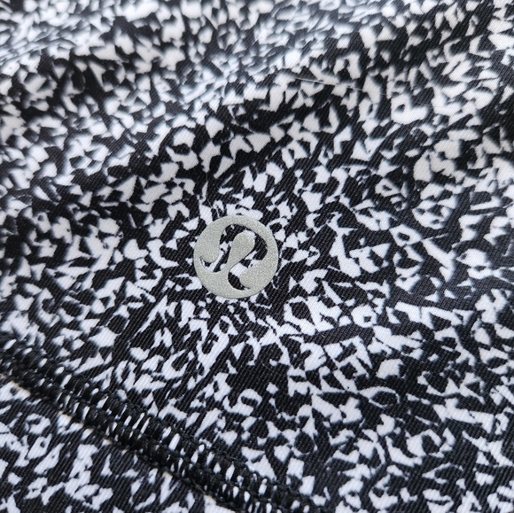 Lululemon Strap It Like It's Hot Tank - Size 6 - Picture 2 of 10